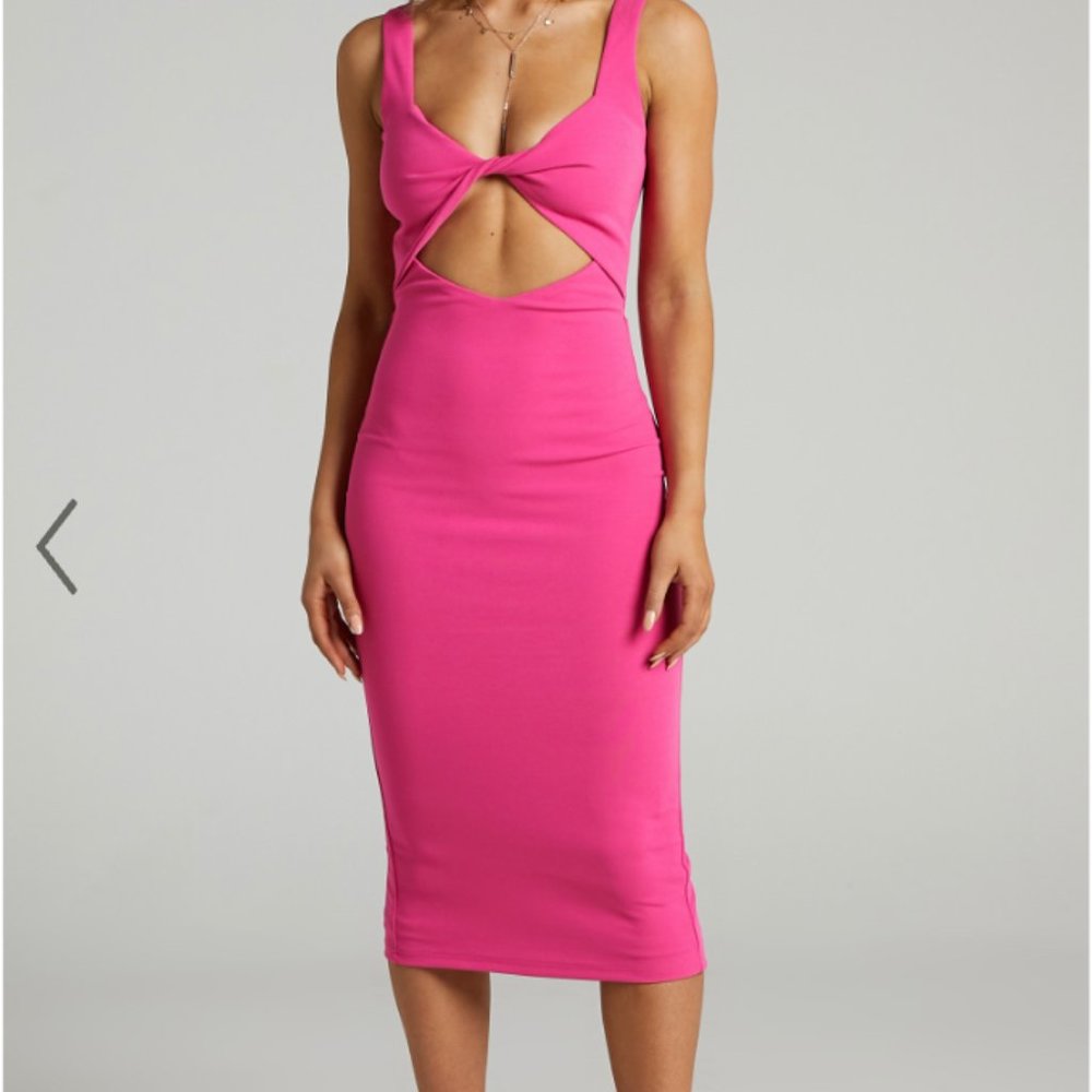SOLD - NWT SHOWPO COYOTE TWIST DETAIL MIDI DRESS IN PINK - Size 8